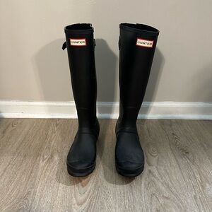 Hunter boots, women’s size 7, matte black